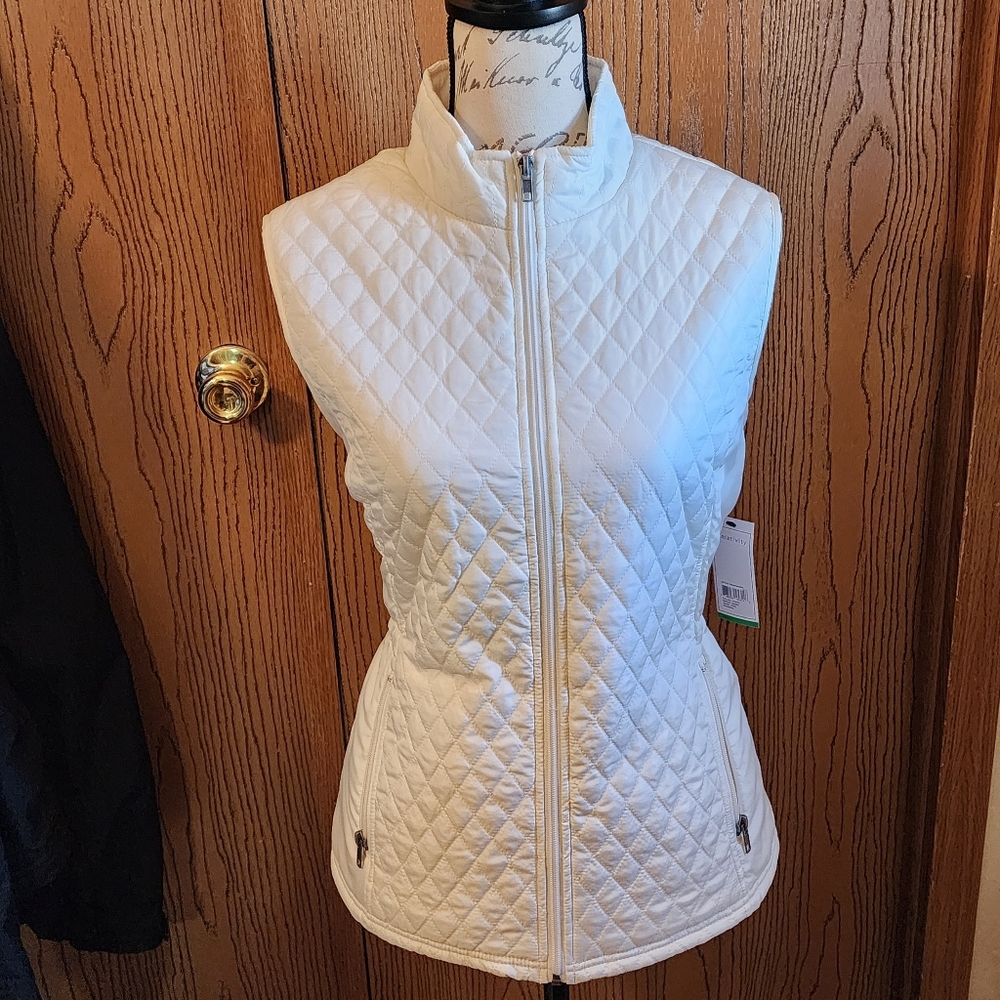 Relativity Woman White Vest Size Large NWT
